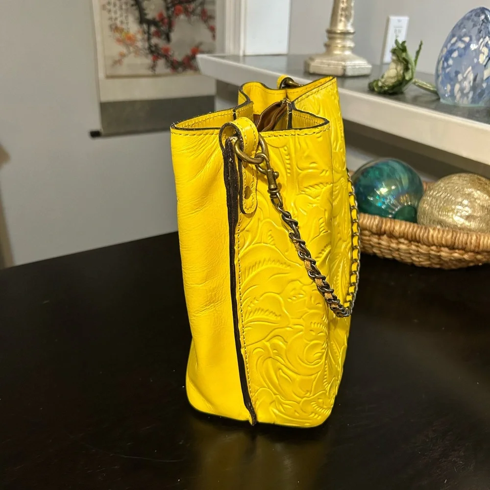 PATRICIA NASH Yellow Tooled Leather Ledra Bucket / Crossbody Bag - Picture 6 of 11
